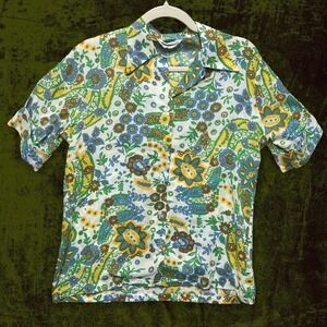 RUE VINTAGE 1970s Psychedelic Paisley Ship N Shore Dagger Collar Button Up Top S